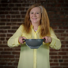 Load image into Gallery viewer, TRAPDOOR COLANDER WITH NO MESS FOOD RELEASE